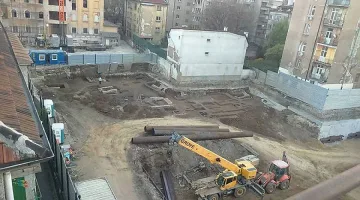 Скелети на римляни се показаха под "Хаят"