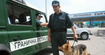 Спипаха 21 нелегални емигранти край Бургас