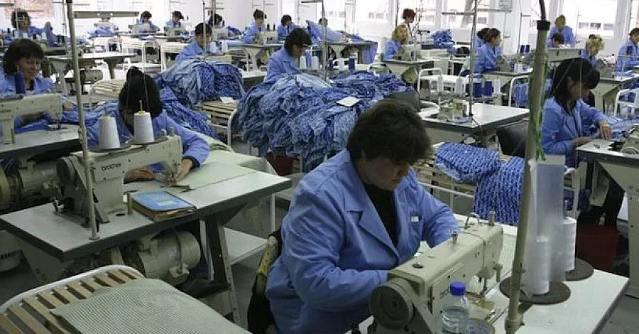 Бизнесът иска по-малко почивни дни