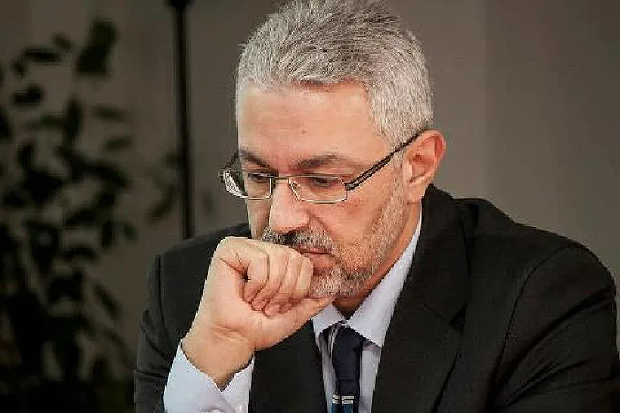 "Антикорупция" разследва министър за натиск и заплахи