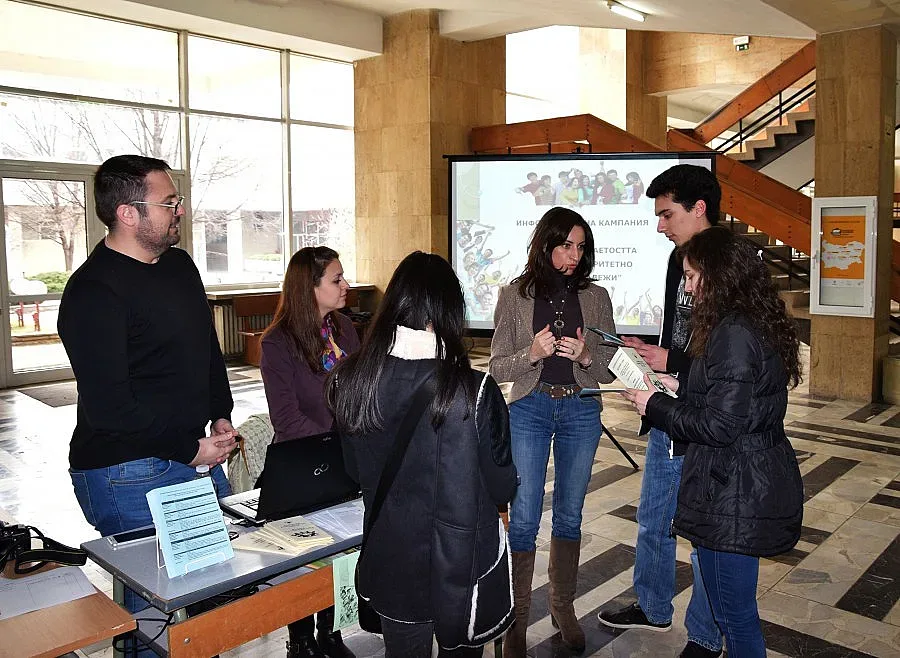 Мобилни екипи предлагат кадри на фирмите