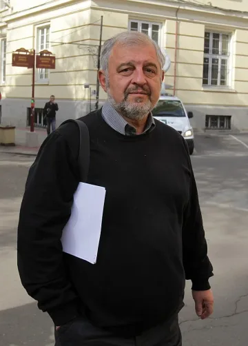 Иван Илчев готов да преподпише спорните дипломи