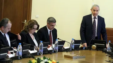 Свикват извънредно правителството по искане на Радев