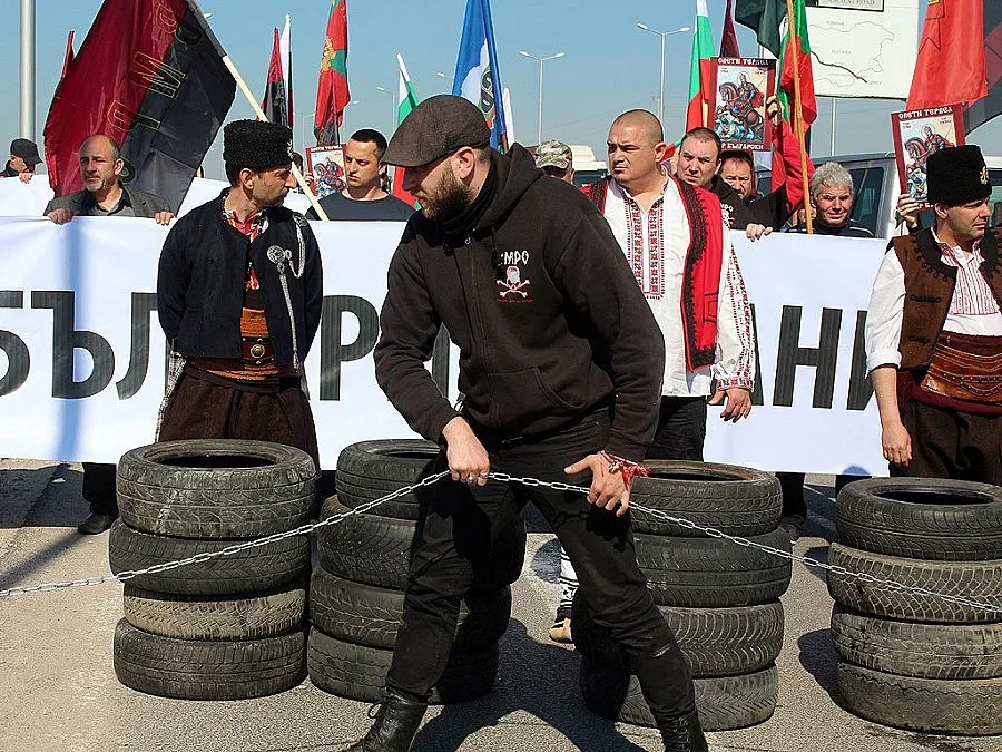 ДПС сезира Цацаров заради националистите