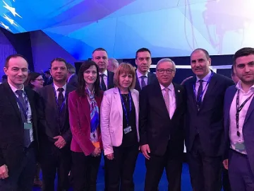 Юнкер ни пожела стабилно правителство