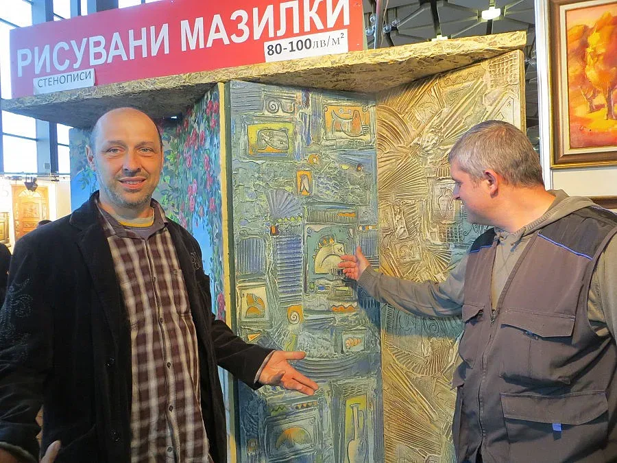 Рисувани мазилки сменят тапетите на "Стройко 2000"