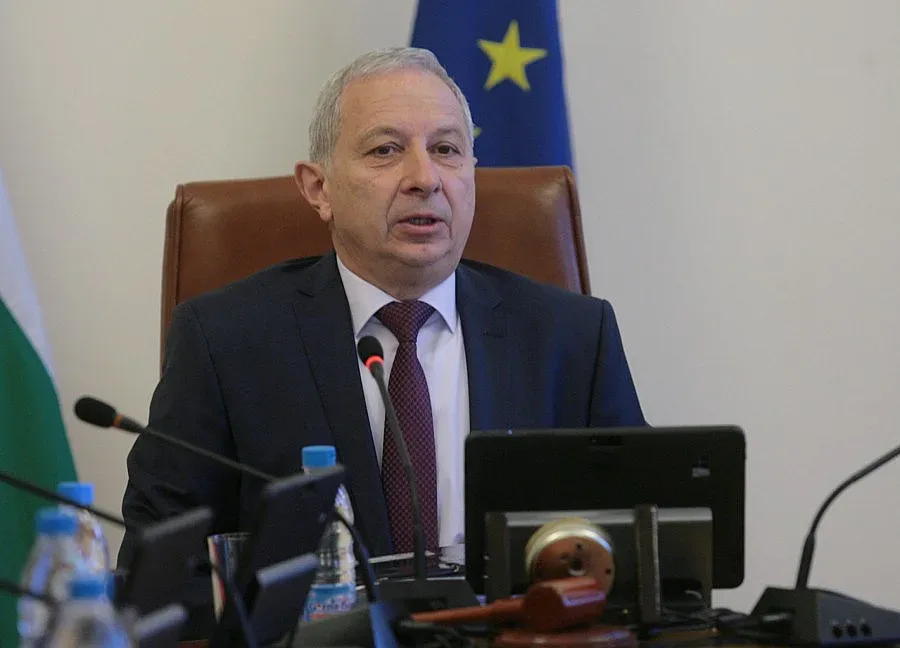 Герджиков: Местан да си научи избирателите на български