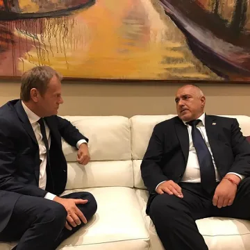 Туск към Борисов: Гордея се с теб!