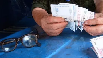Добавките към пенсиите ще се изплащат по-рано