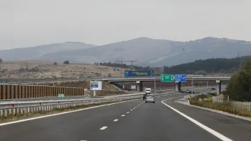 Режат дървета заради автомагистрала „Струма”