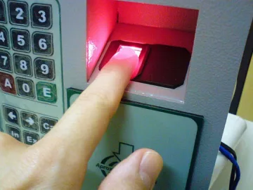Отмениха пръстовия отпечатък в болниците