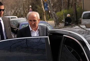 ГЕРБ бие ДОСТ за вота от чужбина