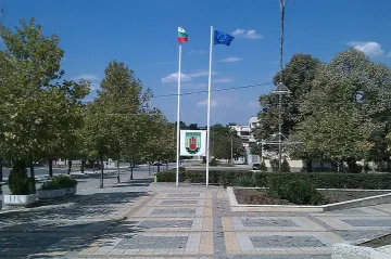 Арестуваха двама за търговия с гласове в Средец