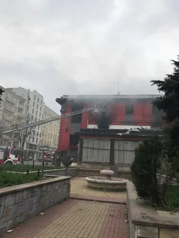 Гори известно столично заведение