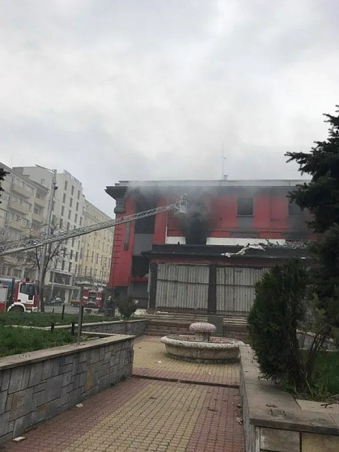 Гори известно столично заведение