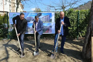 Символична първа копка на хотел "Пирин" в Сандански