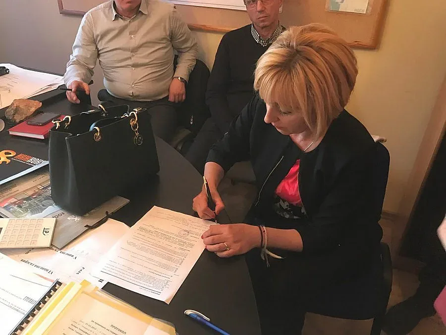 Манолова лично написа споразумението на миньорите от Оброчище