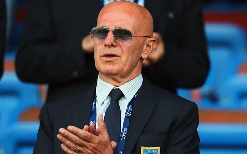 Легендарен треньор обмисля завръщане