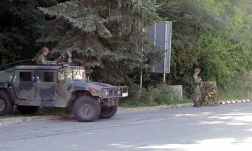 Сърбия и Македония подсилват границите с България