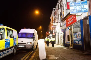 Среднощни арести след лондонския атентат