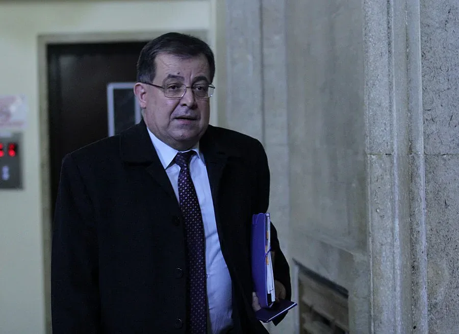 Бозуков: Нямах право да сляза при протестиращите