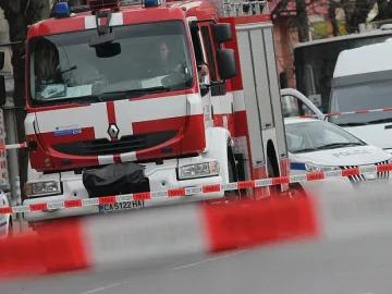 Бус е пламнал в движение на Околовръстното в София