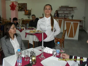 Ученици в битка за най-добър готвач и барман