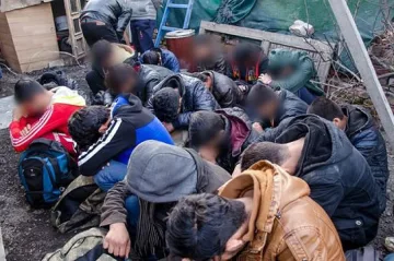 Потокът от мигранти на турската граница се е свил