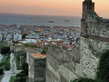 За Великден емигрираме в Гърция и Охрид