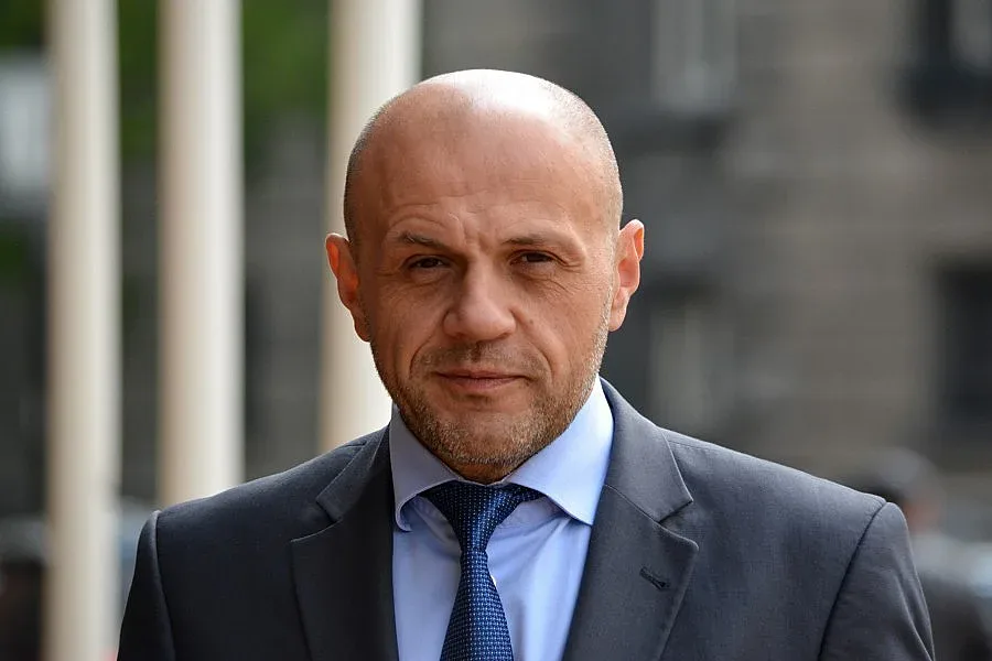 Да не маскарим държавата заради изборите