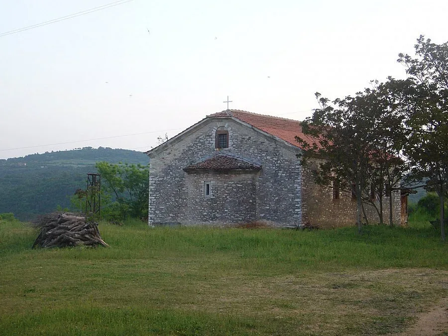 Обрана е църква в Ивайловграско