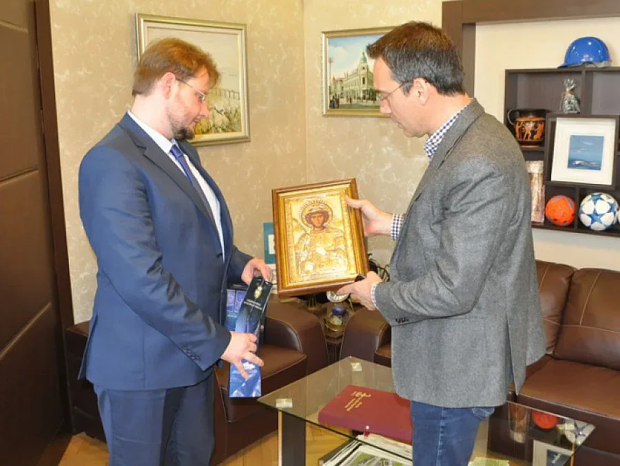 Канят в Бургас инвеститори от Китай