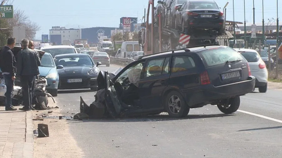 Пиян предизвика тежка катастрофа в с. Труд