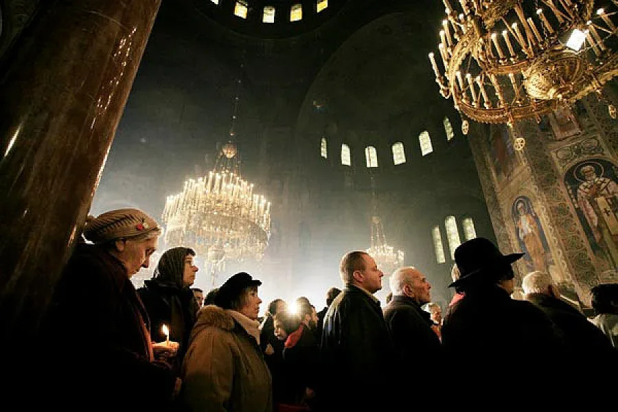 Днес е Кръстопоклонна неделя