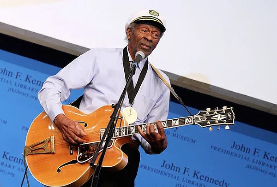 Почина икона на рокендрола