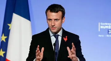 Франция връща военната повинност