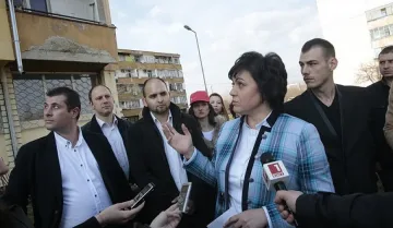 Нинова: Фандъкова да не облагодетелства спонсори на ГЕРБ