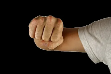 Ученици се биха в общежитие, единият е в болница