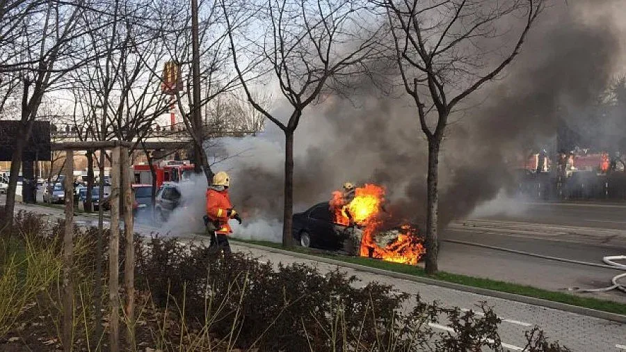 Коли изгоряха до Моста на влюбените в София