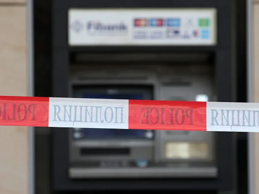 Задигнаха огромна сума от банкомат в Червен бряг