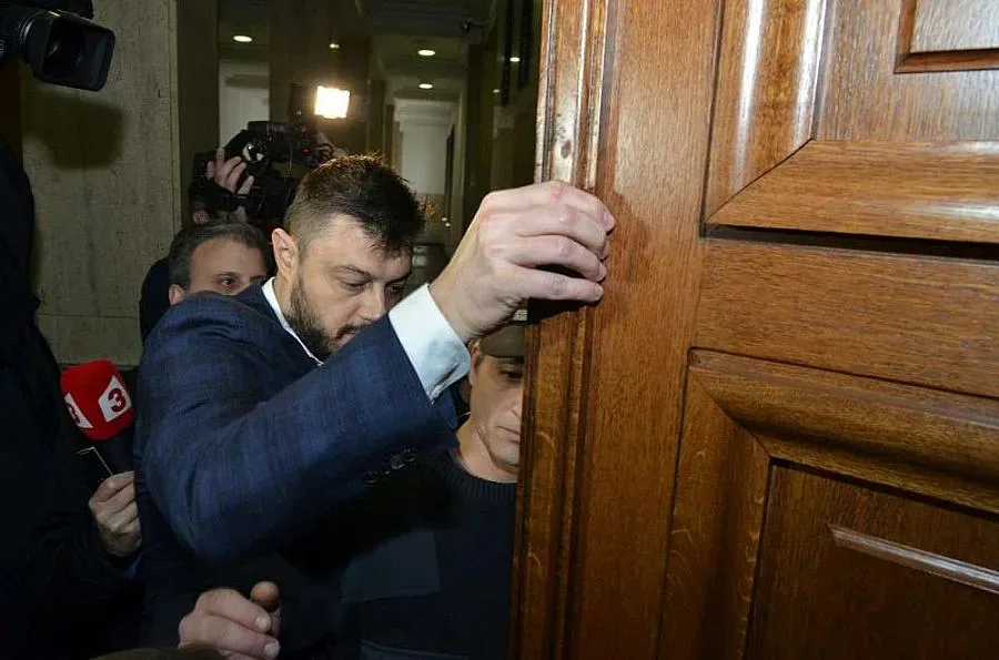 Изгониха Бареков от Съдебната палата