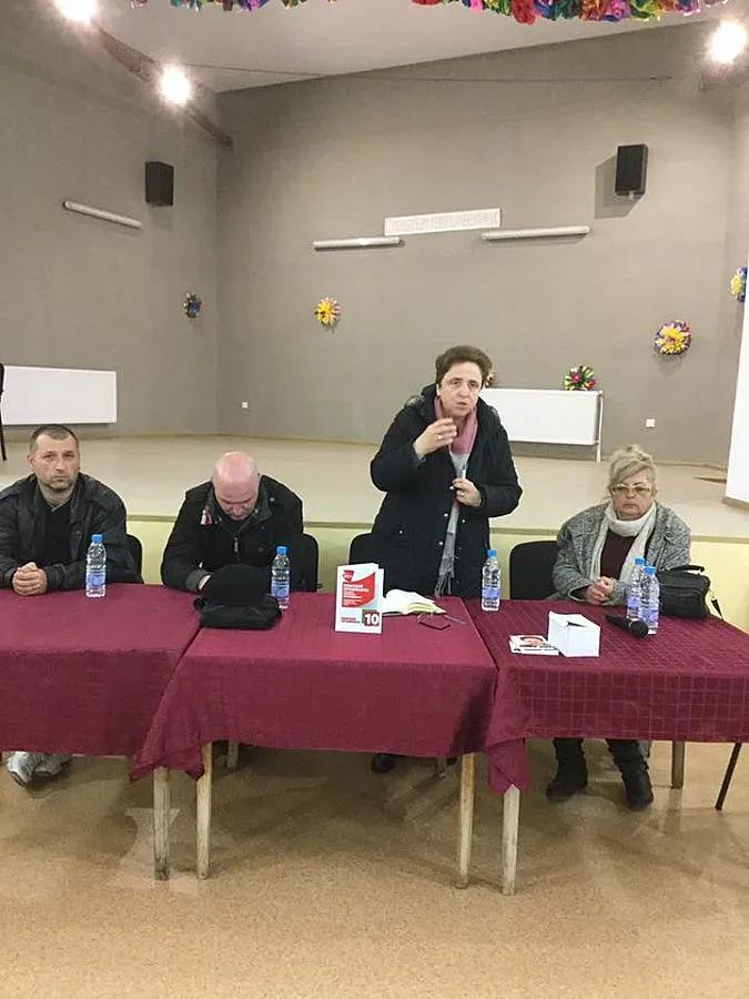 Връчиха на Дора Янкова подписка за път