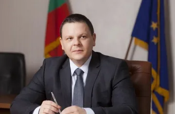 Пишат нови правила за автобусните превози