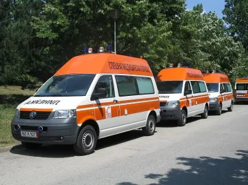 Автобус и кола се блъснаха в София