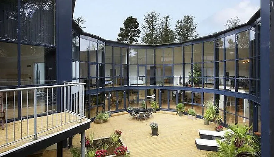 Искат 1 млн. евро за необичайна къща