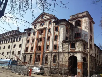 В Пловдив започва укрепване на разрушения тютюнев склад