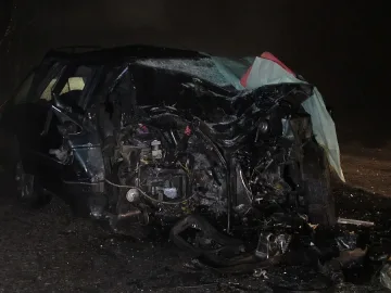 16-годишна се заби в стълб