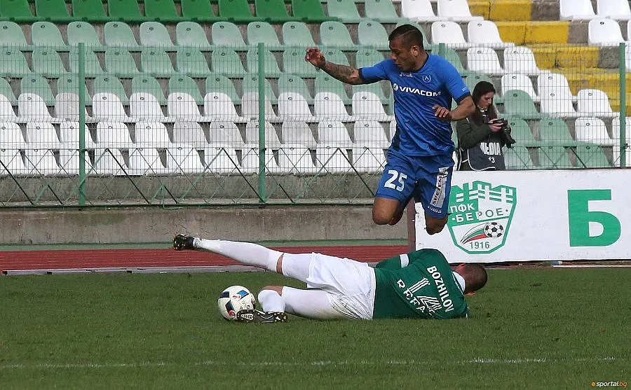 "Берое" приземи "Левски" с 1:0