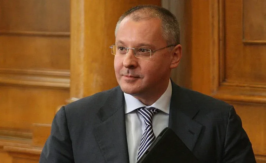 Станишев защити Елена Йончева