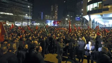 Полицията в Ротердам разпръсна протест в подкрепа на Ердоган